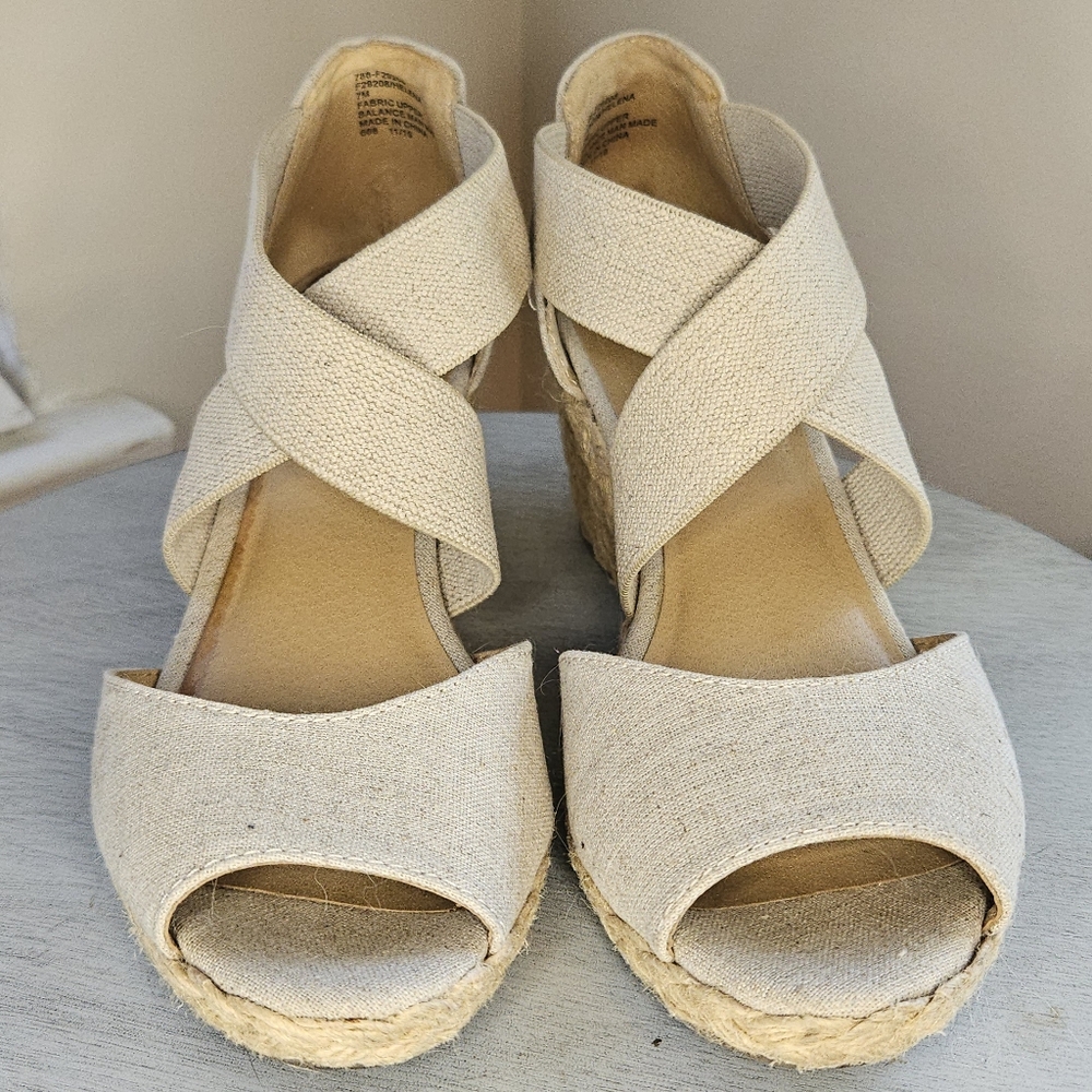 Elegant Tan Espadrille Sandals